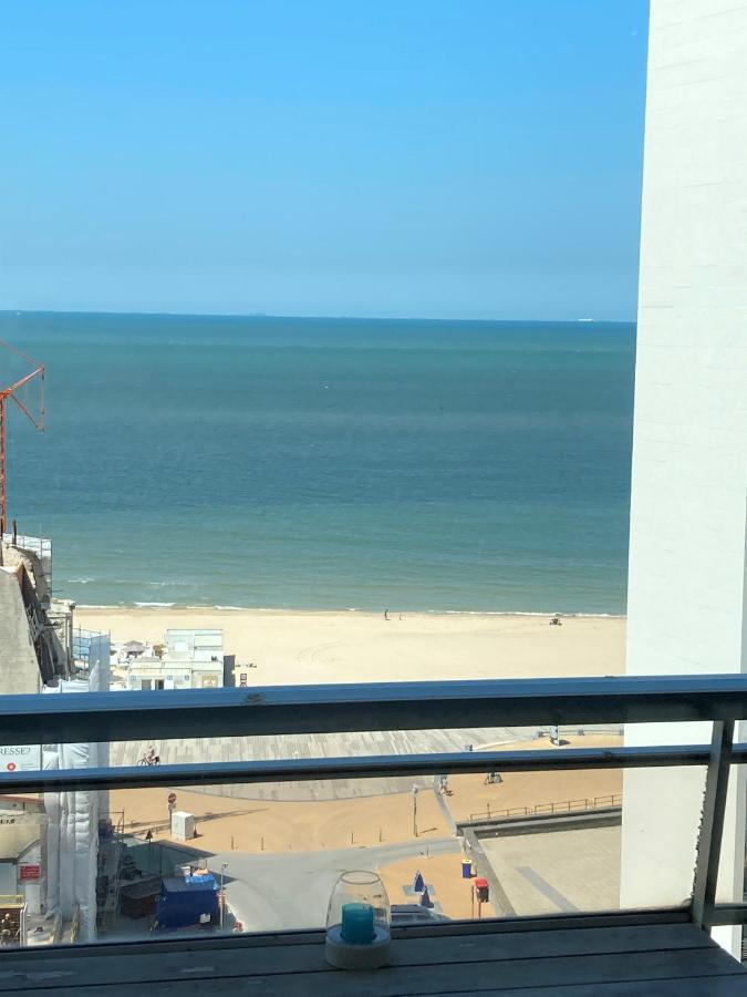 Tiny Apt W/ Balcony And Seaview, Even Out Of Your Bed ! Остенде Экстерьер фото