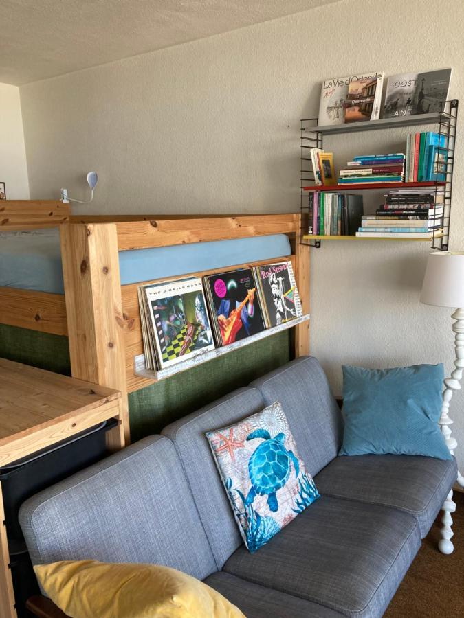 Tiny Apt W/ Balcony And Seaview, Even Out Of Your Bed ! Остенде Экстерьер фото