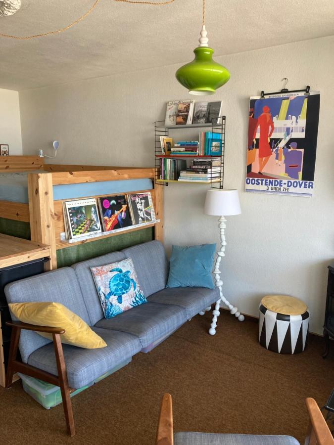 Tiny Apt W/ Balcony And Seaview, Even Out Of Your Bed ! Остенде Экстерьер фото